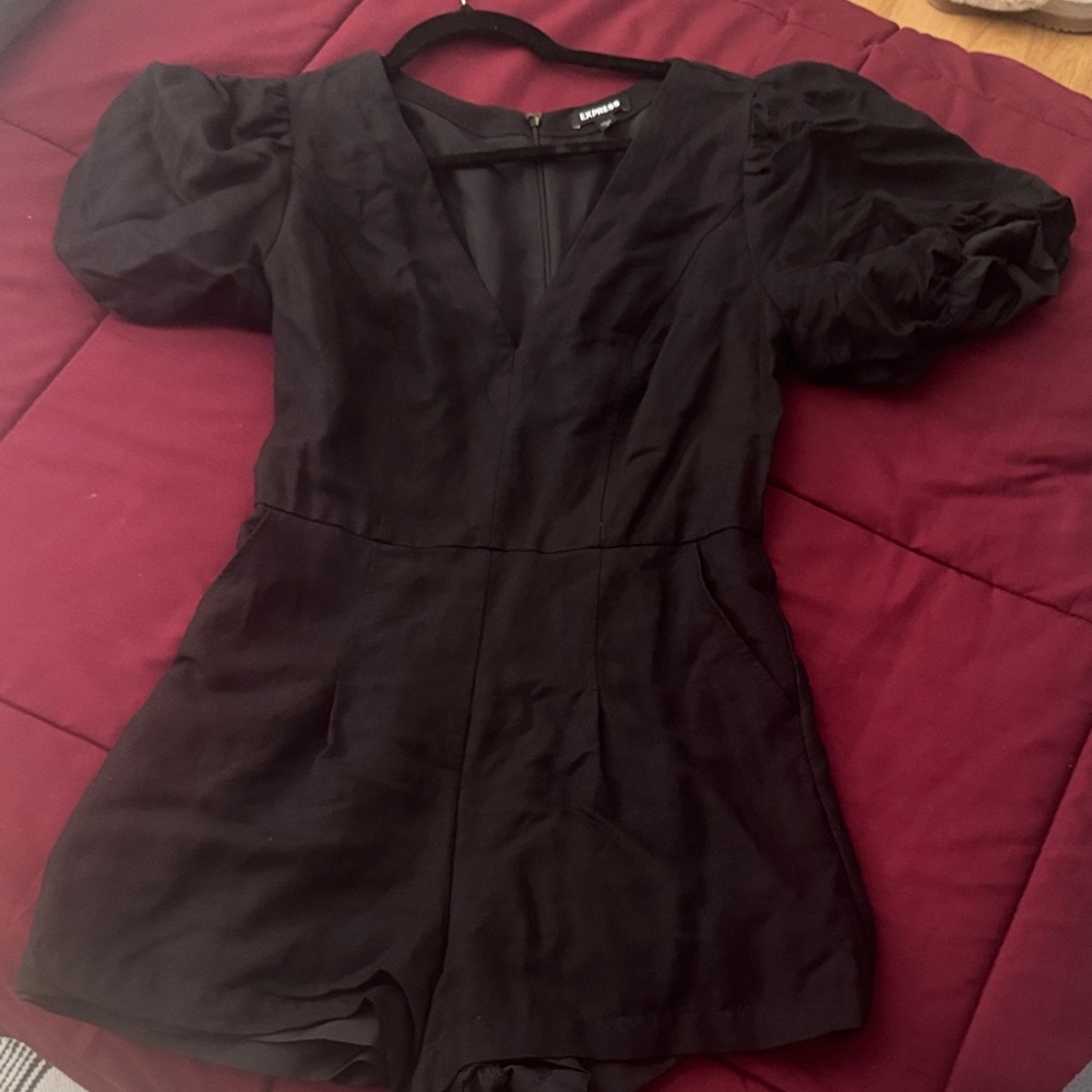 Express Black Puff Sleeve Romper - Picture 4 of 4